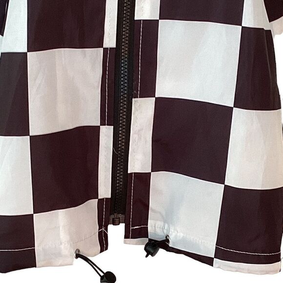 B Bang black and white large check windbreaker, sport shell size large.  0577 - Picture 6 of 9
